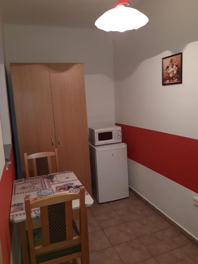Attila Vendeghaz Apartment Heviz Exterior photo