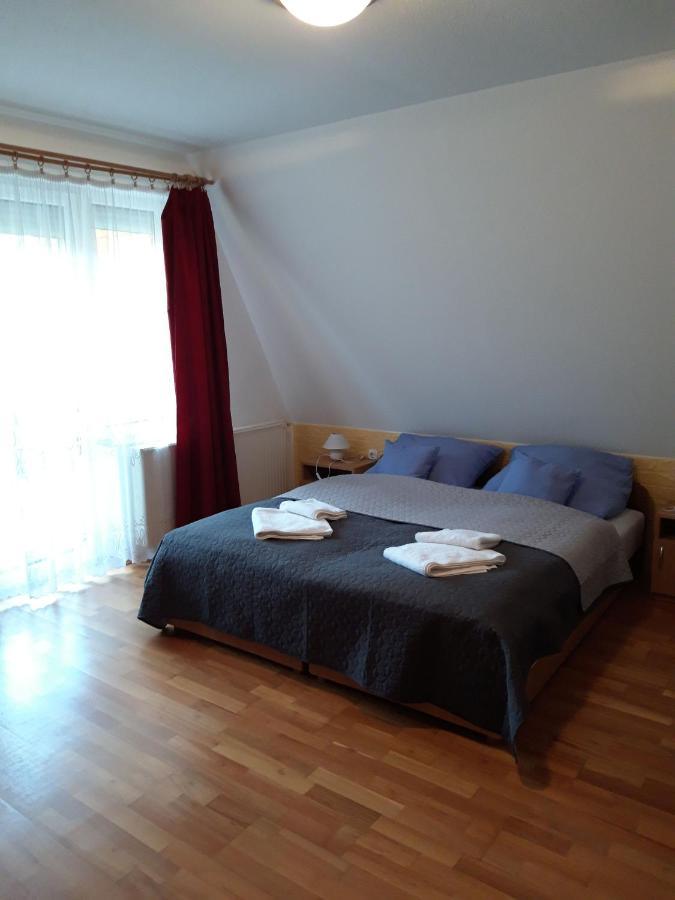 Attila Vendeghaz Apartment Heviz Exterior photo