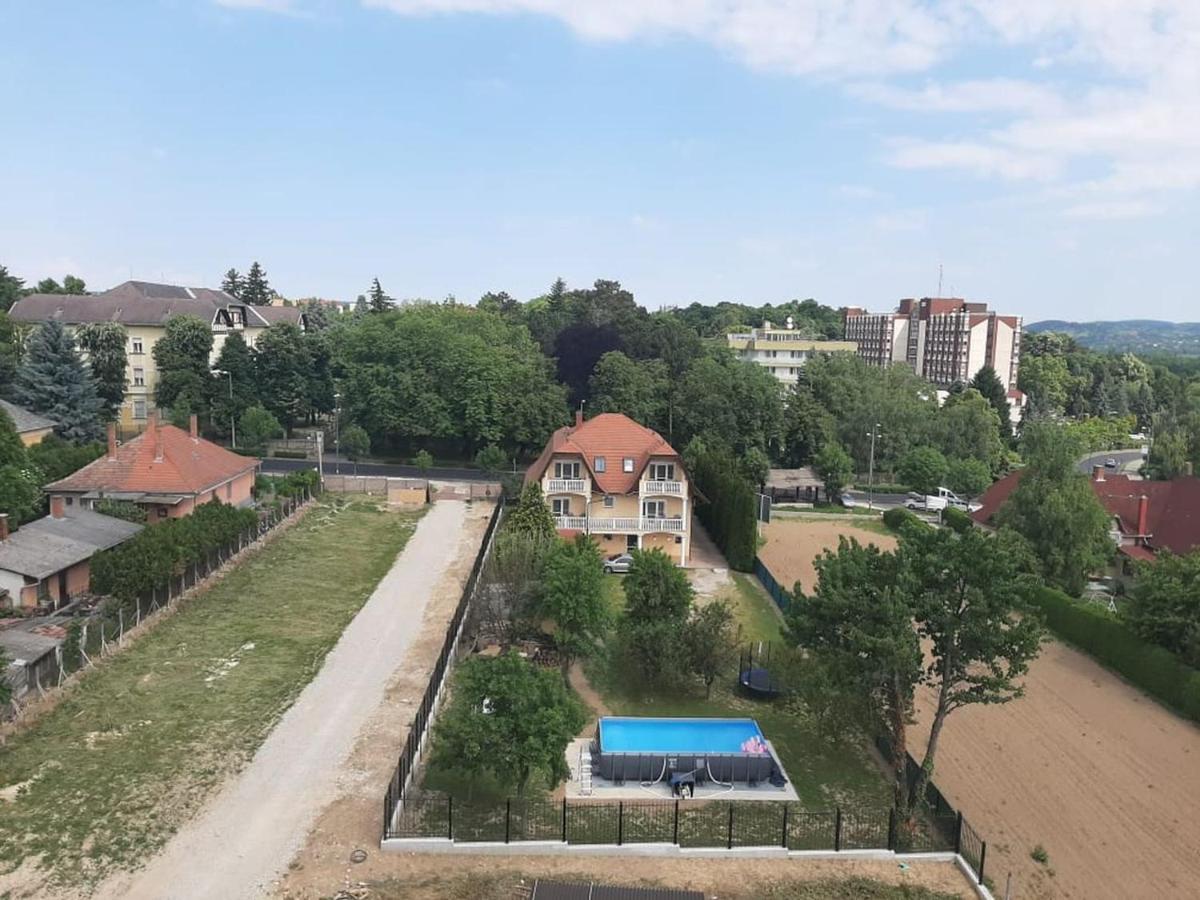 Attila Vendeghaz Apartment Heviz Exterior photo