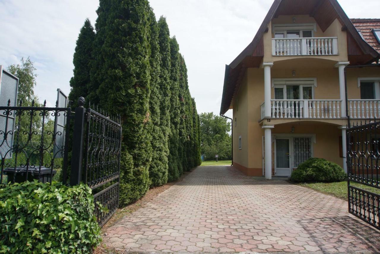 Attila Vendeghaz Apartment Heviz Exterior photo